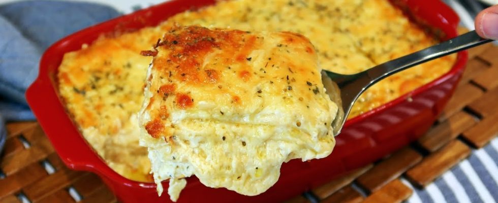 Lasanha Quatro Queijos: Uma Explosão de Sabor Cremoso!
