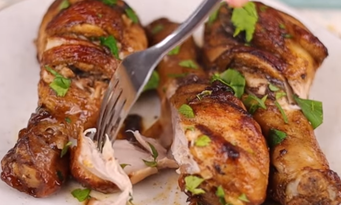 Coxas de Frango com Shoyu e Cebola Roxa: A Receita Irresistível que Vai Ganhar seu Coração