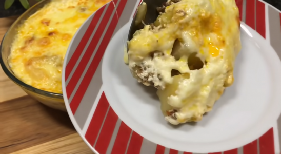 Carne Moída com Batata e Molho Branco Gratinada ao Forno: Uma Explosão de Sabor para o Seu Dia a Dia